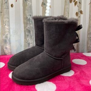 UGG Bailey Bow II (Gray)